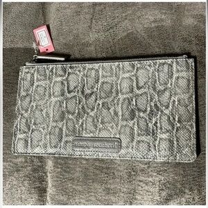 NWT SIMPLY SOUTHERN Wallet Leather Snake Skin Pattern zip closure/card slots